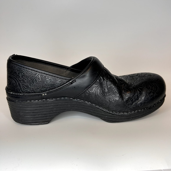 Dansko LT Nursing Clogs Womens 38 Black Floral Tooled Comfort Slip On Elevated - Picture 7 of 9